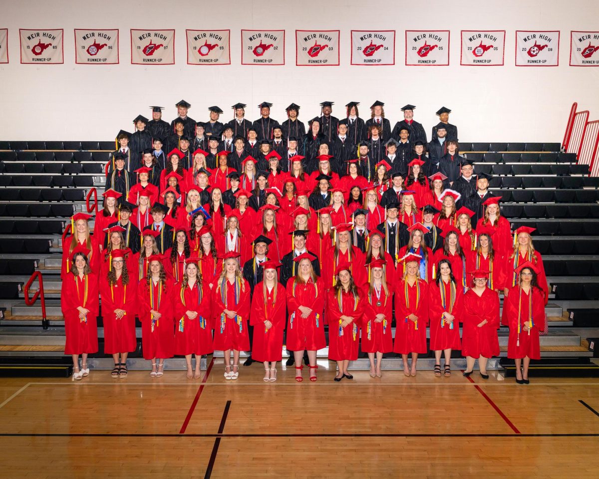 Class of 2025 graduates photo used with permission of Newbrough Photo.