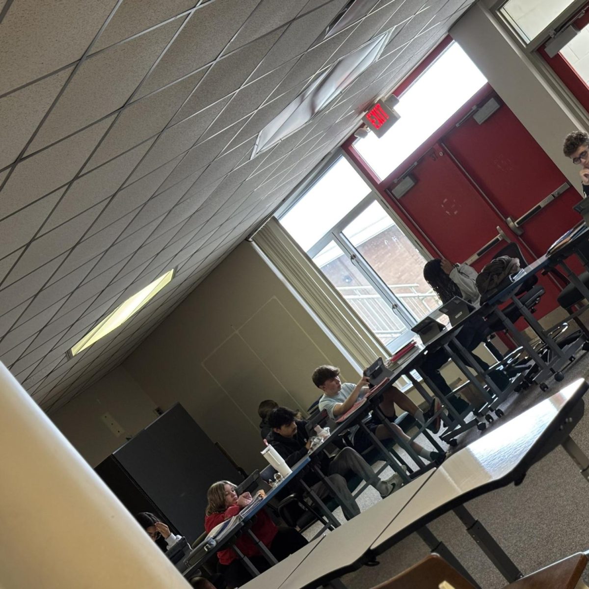 Multimedia project that journalism 1 students have been using all forms of technology for the past month to draft their articles on the topics chosen. They have been using iPads to do all the assignments the teacher has sent out to them. Photo by Samantha Gruber